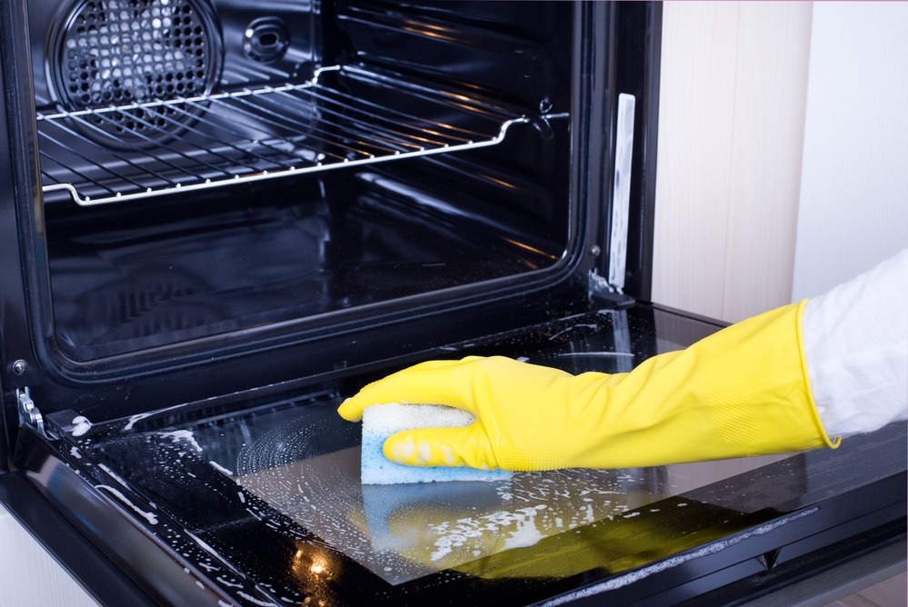 How To Clean An Oven Without Oven Cleaner