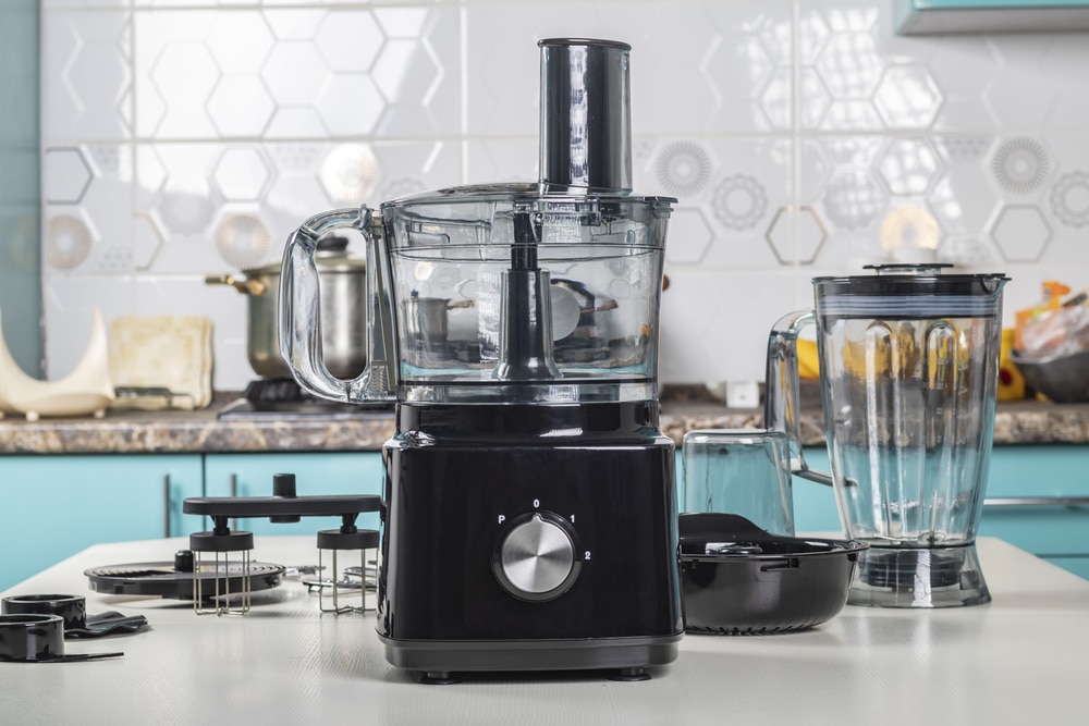 what's the difference between a blender and a food processor