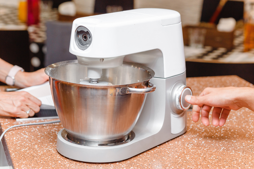 how to use a stand mixer