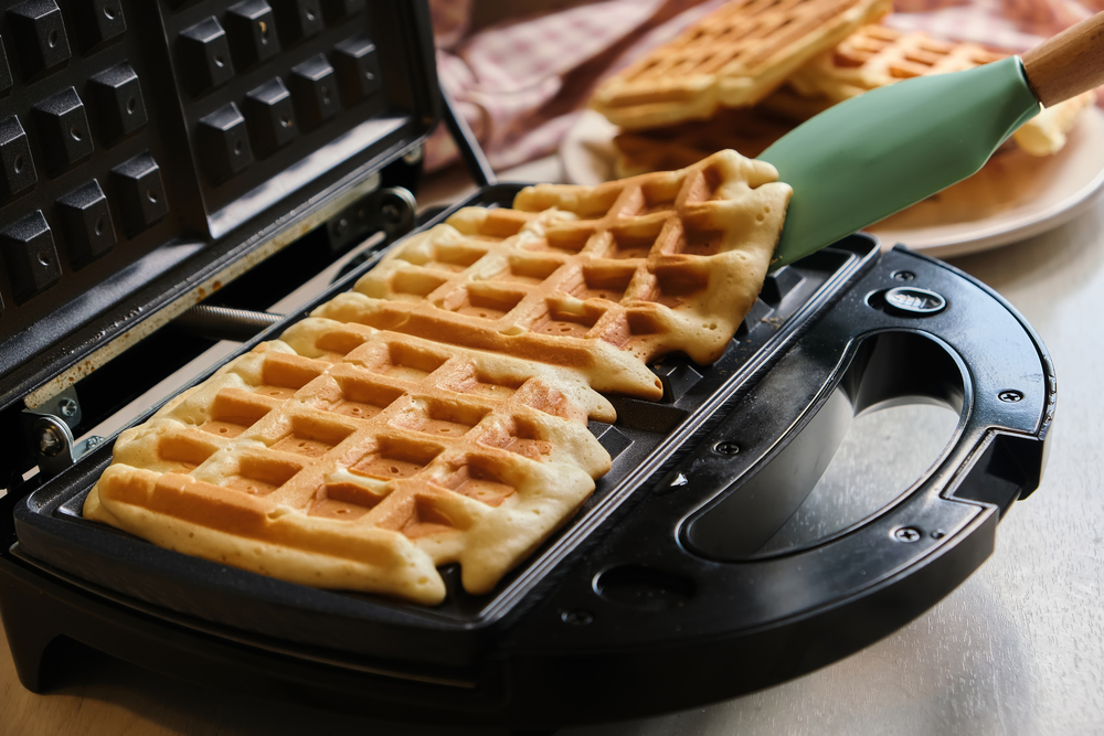 how to use a waffle maker