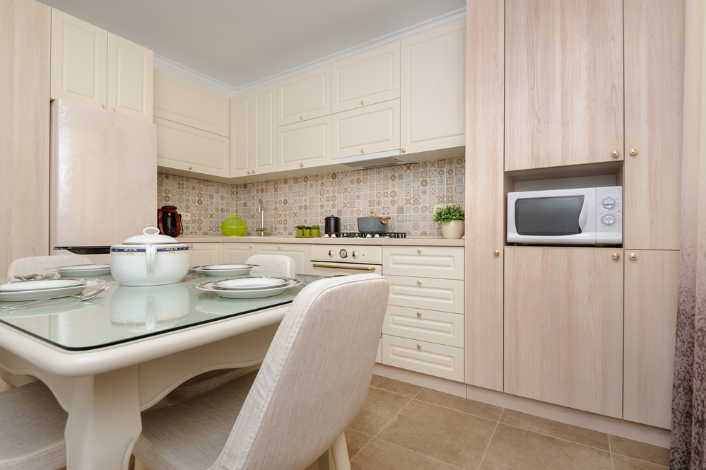 What colour goes with cream kitchen units